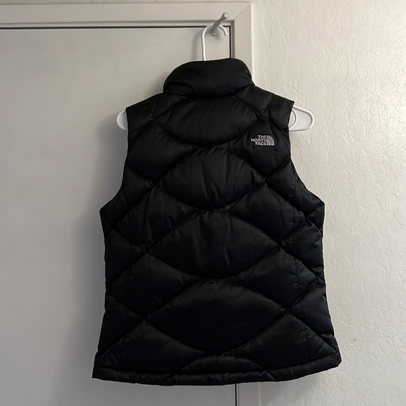 The North Face 550 Puffer Vest - Picture 2 of 2